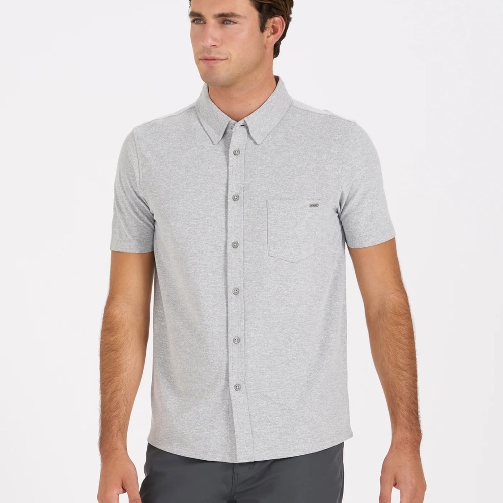 Vuori men’s short sleeve button down size medium